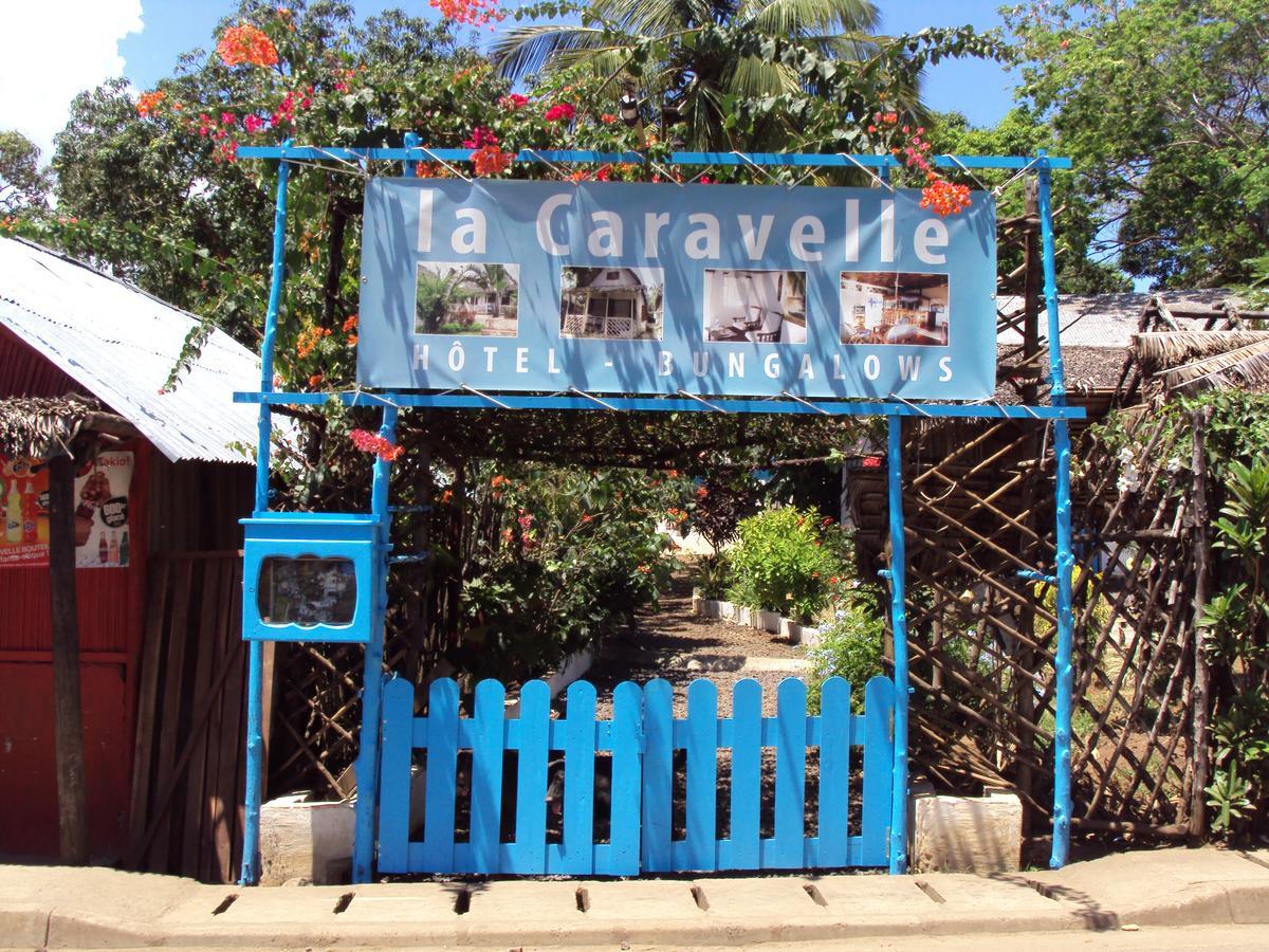 Hotel La Caravelle 阿姆巴托洛阿卡 外观 照片